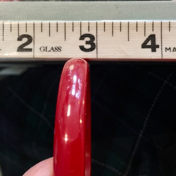 Red Bakelite Bangle Bracelet - Picture 5 of 5